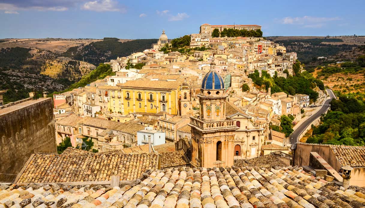 Raguse Ibla sur sa colline, villes baroques de Sicile à vélo